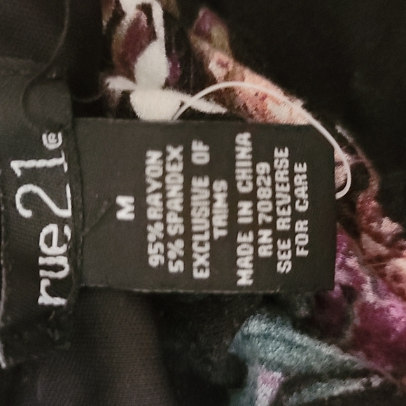 RUE 21 Jumpsuit - Picture 4 of 4